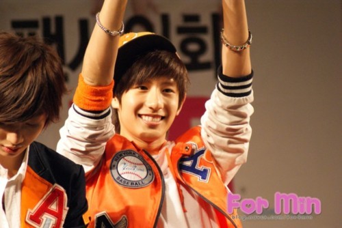 [110612] Boyfriend fan signing  Tumblr_lms92jsjpK1qala0r