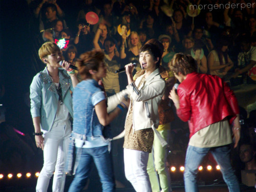 SHINee @ SM TOWN Live World Tour Concert in Paris (SECOND DAY) [110611] Tumblr_lmtb8pK8E41qcl8qx