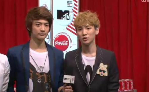 110625 SHINee @ VMAJ Redcarpet (entrevista/charla) Tumblr_lnc3eh7XhT1qcl8qx