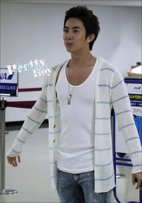 [PICS]KIM HYUNG JUN @ JUNE 27, 2011 GIMPO AIRPORT DEPARTURE Tumblr_lnsb4diysS1qi8rib