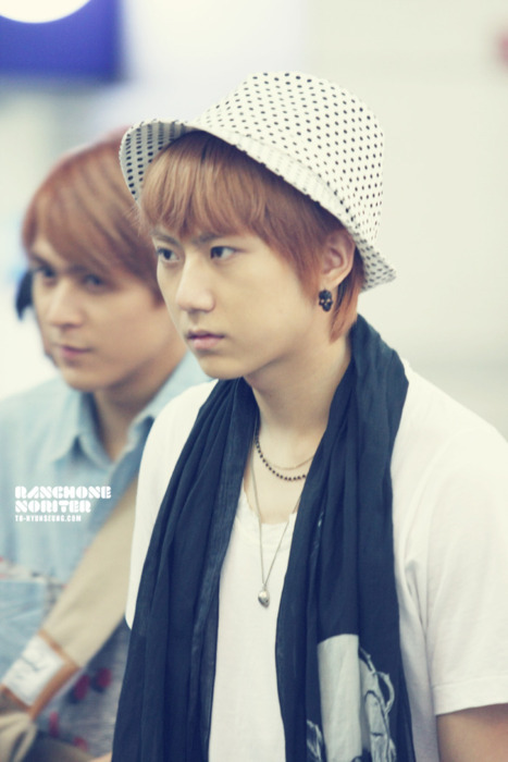 [PICS] HyunSeung @ Airport (259711) Tumblr_lo0jkyMyi11qbek2d