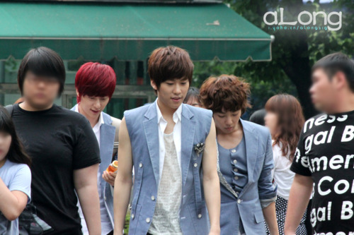 [PICS] Après le Music Bank de [08.07.11] Tumblr_lo1bb0KUy91qb45kf