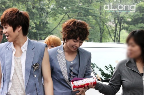 [PICS] Après le Music Bank de [08.07.11] Tumblr_lo1bd0Tovg1qb45kf