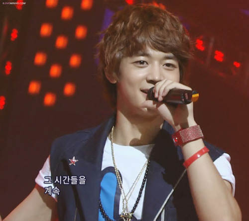 110710 Minho @Inkigayo Performance-Hello! Tumblr_lo88vp9HZg1qd0fz8