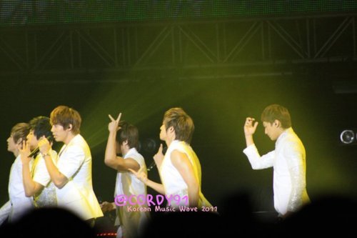 [PICS] U-Kiss @ Korean Music Wave 2011  Tumblr_lohf8jS96V1qzjjz5