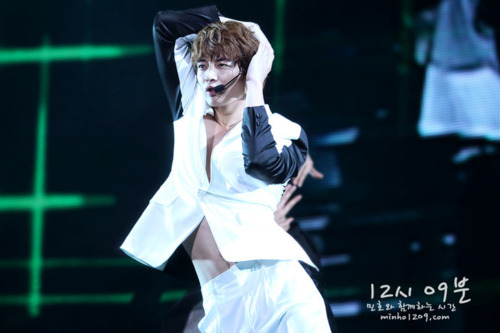 110716  Minho @ SHINee 1st Concert in Taiwan  Tumblr_loj4879r3Q1qcl8qx