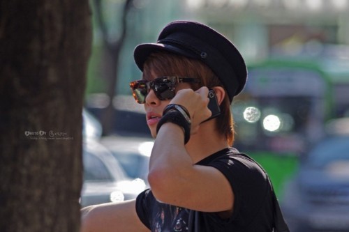 110718 Jonghyun @ camino a la fiesta de cumpleaños de Taemin Tumblr_lom2wdoPah1qcl8qx