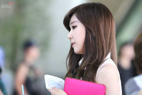 Tiffany Hwang - Page 2 Tumblr_lomi7xz6bO1qcaqtr