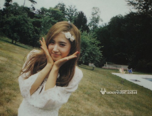 [SCANS] SNSD @ Vouge Girl Tumblr_lomja33Era1qeb1ao