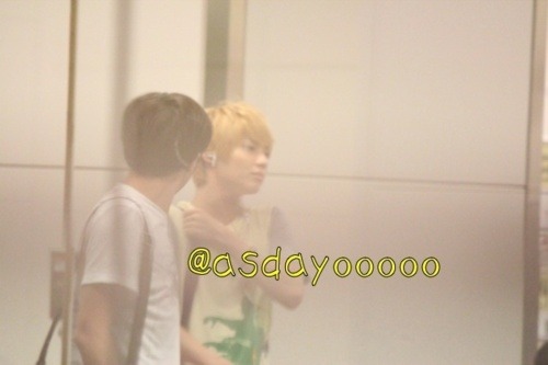 110724 SHINee @ Aeropuerto de Haneda Tumblr_louqeaykty1qd0fz8