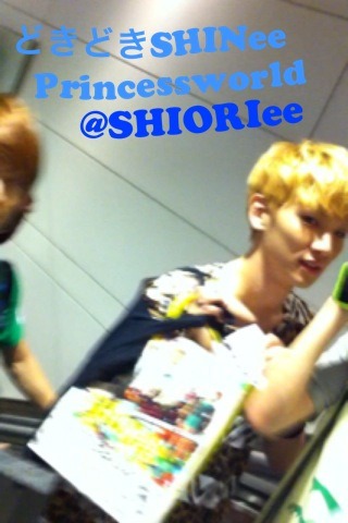 SHINee back from Osaka, Japan @ Henda Airport, Japan [110724] Tumblr_lovz8xEf3n1qcl8qx