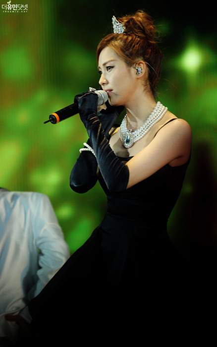 [PIC][27-07-2011]HÌNH ẢNH HQ CỦA SEOHYUN TRONG MÀN SOLO CỦA MÌNH Ở CONCERT KOREAN Tumblr_lowbhuTGx31qeb1ao