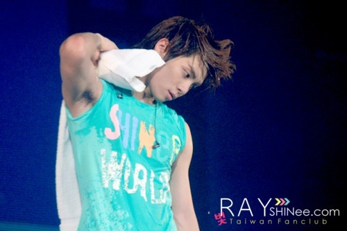 Jonghyun @ SHINee 1st Concert Taiwan  Tumblr_lozl14wuns1qd0fz8