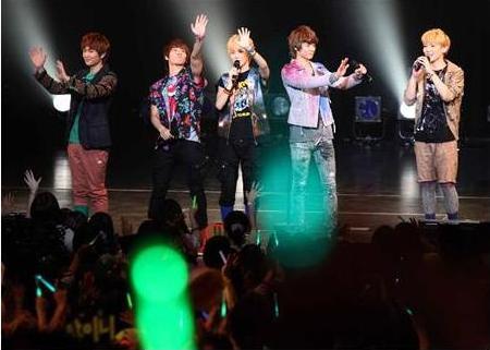 SHINee @ Japan Debut Premium Reception – Tokyo, Japan [110728] Tumblr_lp3l7y6dgl1qcl8qx