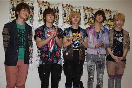 SHINee @ Japan Debut Premium Reception – Tokyo, Japan [110728] Tumblr_lp3l8b7P6V1qcl8qx