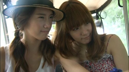 [PICS/GIFS][16-08-2011] YoonFany ♥ Tumblr_lp4v1q4FCI1qbgall