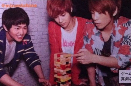 صور SHINee في مجلة يابانية ..!! Tumblr_lp8x30FSJ31qcl8qx