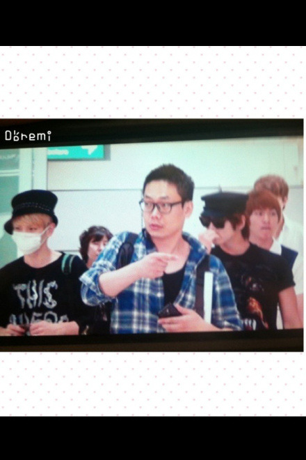 110802 SHINee @ Gimpo Airport  Tumblr_lpa7rsAZ2Z1qcl8qx