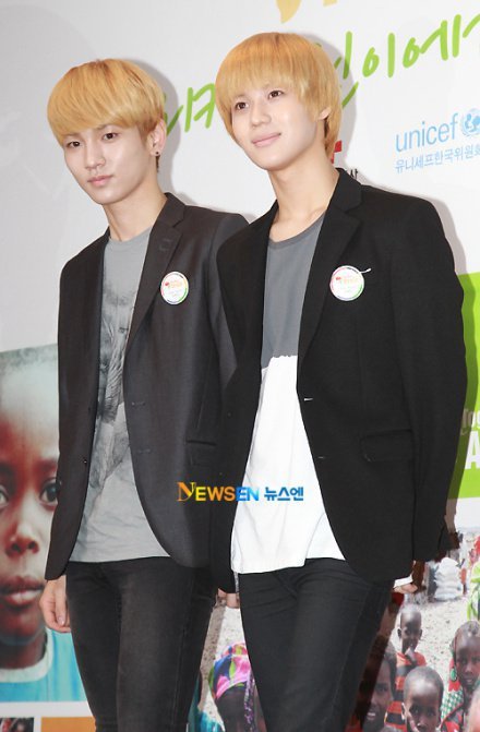 110812 Taemin y Key @ “Together for Africa” at Seoul Plaza Hotel  Tumblr_lpt1vfDwlX1qcl8qx