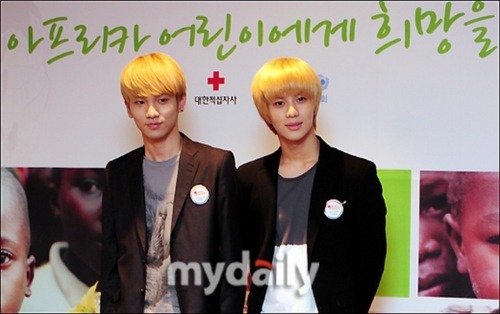 110812 Taemin y Key @ “Together for Africa” at Seoul Plaza Hotel  Tumblr_lpt1w2ItfM1qcl8qx