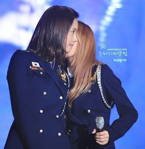 [PICS/GIFS][16-08-2011] YoonSic thì thầm to nhỏ Tumblr_lpwhp6w30D1qiix10