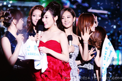 [Pic/GIF][26/8/2011]TaeNy @ Incheon Korean Music Wave Festival Tumblr_lpxtmvpryE1qdv9pu