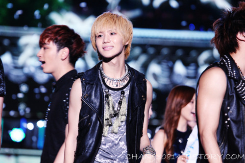 110813  SHINee @ Incheon Hallyu ,Korean Wave Festival Concert Tumblr_lpypwiqv211qd0fz8