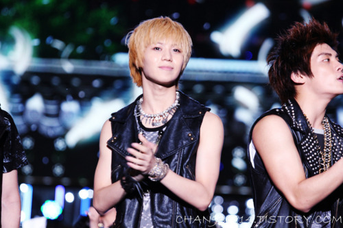 110813  SHINee @ Incheon Hallyu ,Korean Wave Festival Concert Tumblr_lpypwxDFAt1qd0fz8