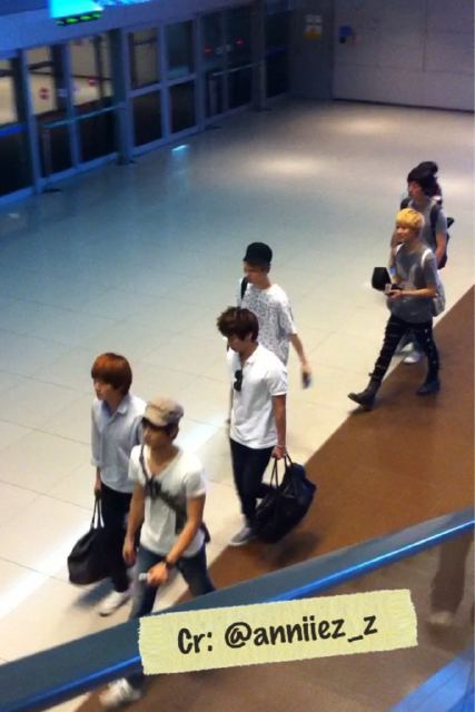 110816 SHINee @ Aeropuerto Suvarnabhumi (BKK) Tumblr_lpzlymYMkU1qdcle7