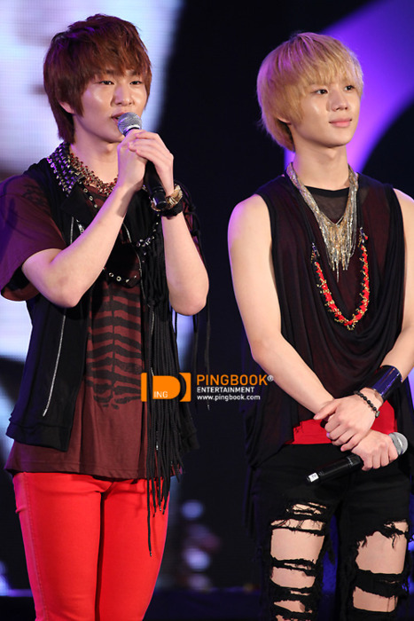 110816 SHINee @ SM True - Thailand Tumblr_lq0ys7zBz61qcl8qx