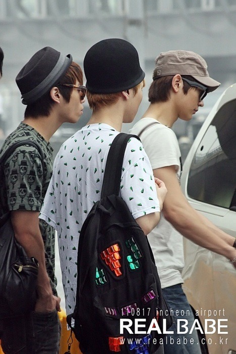 SHINee @ Incheon airport back from Thailand [110817] Tumblr_lq5jns52te1qcl8qx