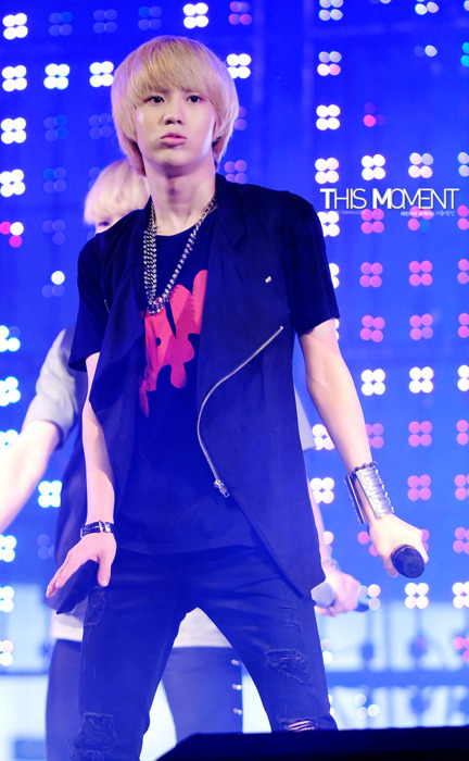 Taemin at One Summer Night Concert Tumblr_lqggfpeVtY1qd0fz8