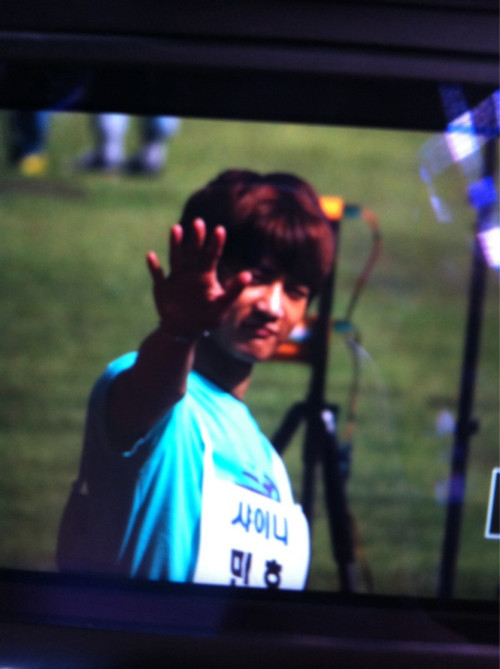 110827 SHINee @ Idol Sports Competition  Tumblr_lqke555hkC1qd0fz8