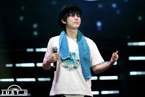 11.08.25 - United Cube Concert, HyunSeung Tumblr_lqngj0CXlA1qkmqj5