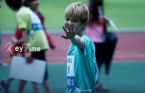 110827 Key @ MBC 3rd Idol Star Athletics Championships  Tumblr_lqp8e8aRSQ1qcl8qx