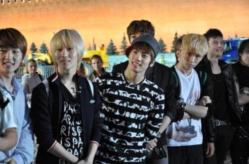 060911 SHINee @ Rusia Tumblr_lr303dh6eN1qcl8qx