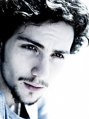 DYLAN ♦ Aaron Johnson Tumblr_lrfmzlaxXX1qblprr