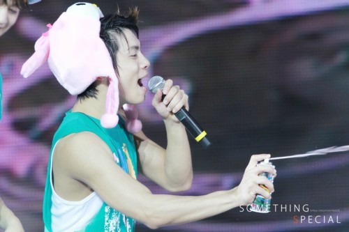 Super hyper Puppy Jonghyun @ SWC SINGAPORE Tumblr_lrln0qh2TX1qcl8qx