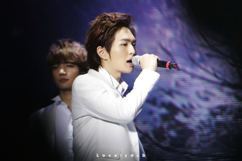 [IMG/300911]Onew @ SWC SINGAPORE Tumblr_lsbnniFi9e1qcl8qx