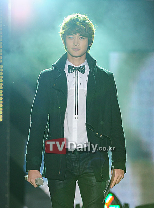 [IMG/031011] Host Minho @ Hallyu Wave Dream Tumblr_lshi6xuMcd1qcl8qx