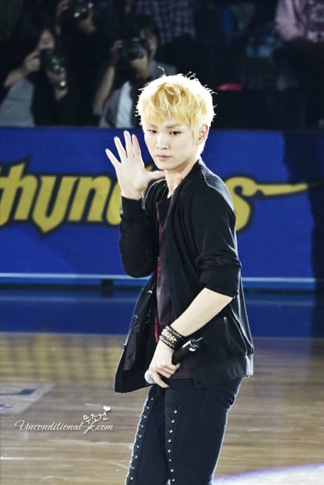 111016 Key @ Seoul Samsung Thunders Basketball Team Tumblr_lt64b505U61qcl8qx