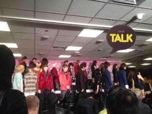 [24-10-2011][pics] SHINee at SMTown New York ( Rehearsal + họp báo) Tumblr_ltjn4w7sQm1qcl8qx