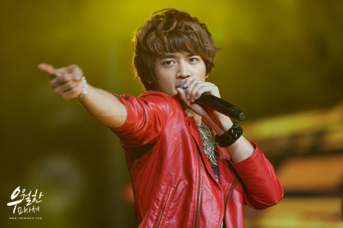 111023 Minho @ SMTOWN NY Tumblr_ltklrgN5y51qcl8qx