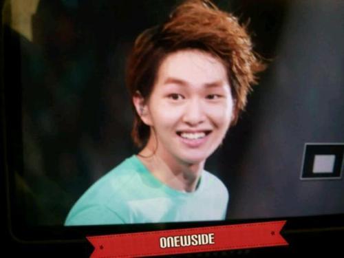 111027 Onew @ SHINee World in Nagoya Tumblr_ltq6mhknDK1qcl8qx