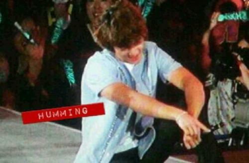 [111027] Minho@ SHINee World in Nagoya Tumblr_ltq8liOa0x1qcl8qx