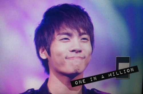 111119 Jonghyun @ Bravo! ASEAN in Korea Tumblr_luwn2p0iS41qkzxlw