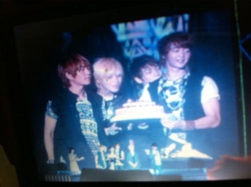 SHINING SHINee @ K-Friends Fireworx Concert Taiwan Tumblr_luypy3G0YX1qcl8qx