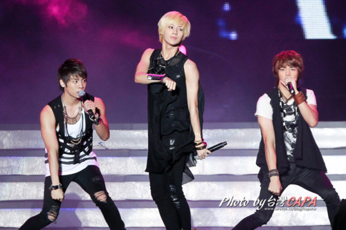 SHINING SHINee @ K-Friends Fireworx Concert Taiwan  #2 Tumblr_lv0ezgpwFU1qcl8qx