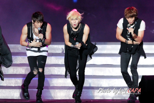 SHINING SHINee @ K-Friends Fireworx Concert Taiwan  #2 Tumblr_lv0ezq9EUT1qcl8qx