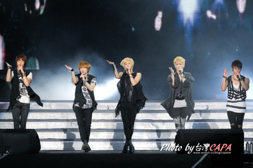 SHINING SHINee @ K-Friends Fireworx Concert Taiwan  #2 Tumblr_lv0f28o9sO1qcl8qx